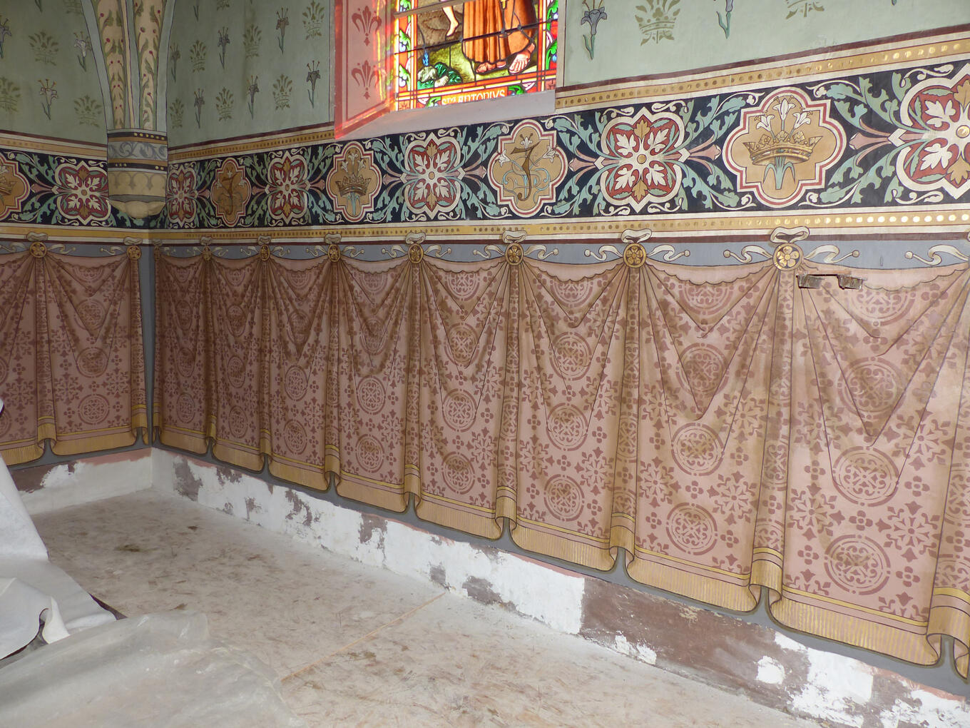 Drapé restauré église d&#39;Onnesse et Laharie