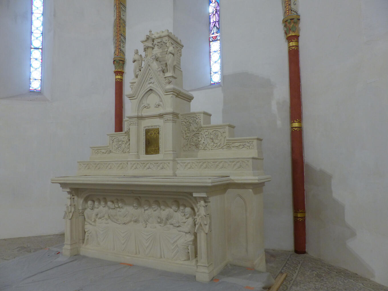 Autel pierre douce église de saint-Lon-les-Mines